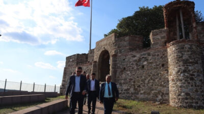 Beykoz Kaymakamı Dr. Fatih Ürkmezler, ilçedeki mahallelleri ziyaret etmeye devam