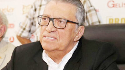 Türk siyasetinin efsane isimler arasında yer alan eski Başbakan merhum