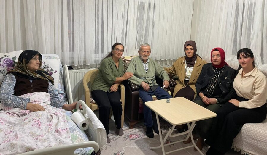 MHP bir ayda Beykoz’un 7 mahallesinde 20 kapıyı çaldı 6 mhp bir ayda beykozun 7 mahallesinde 20 kapiyi caldi 3 e1761835025111