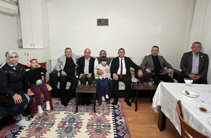 MHP bir ayda Beykoz’un 7 mahallesinde 20 kapıyı çaldı 3 mhp bir ayda beykozun 7 mahallesinde 20 kapiyi caldi 6 e1761834898854