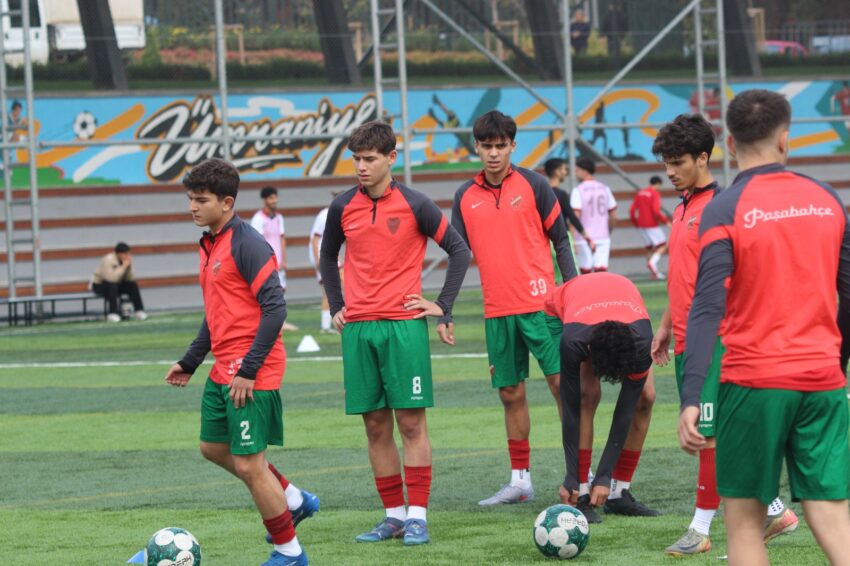 TFF U19 Gelişim Ligi 3. Grubunda zirve hedefleri olan Paşabahçespor