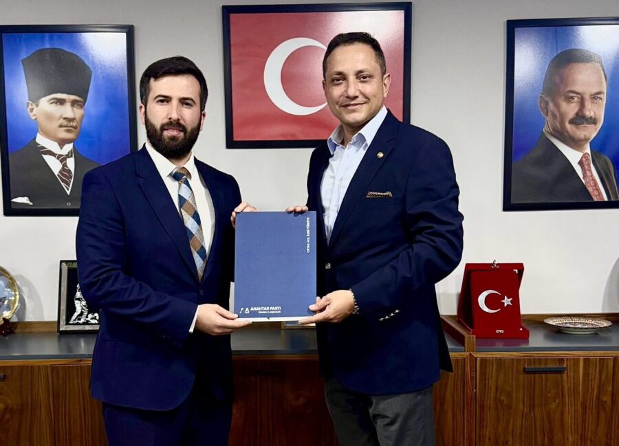 anahtar parti beykozda ince eleyip sik dokuyor 1 e1764432781192