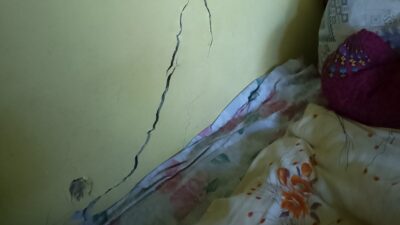 Beykoz Çubuklu Mahallesindeki iki binada oluşan çatlaklar nedeniyle boşaltıldığı bildirildi.