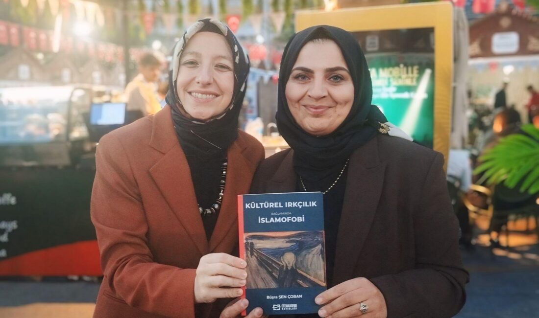 Dost Beykoz Gazetesi yazarlarından felsefeci yazar Büşra Şen Çoban ve