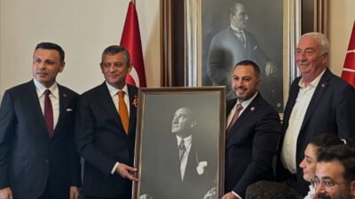 Haraketli günler yaşayan Beykoz siyaseti Melih Karakaya’nın Atatürk portresini konuşuyor…