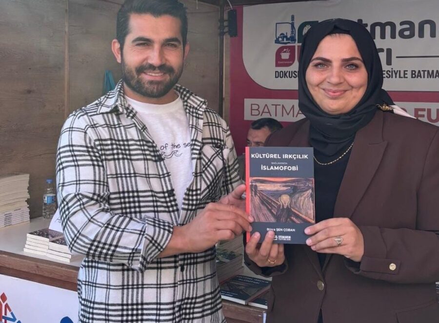 dost beykoz yazari busra sen coban batman kitap fuarinda 1 e1762193712261