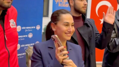 Beykoz’da gençlerle bir araya gelen Başkan Vekili Özlem Vural Gürzel,