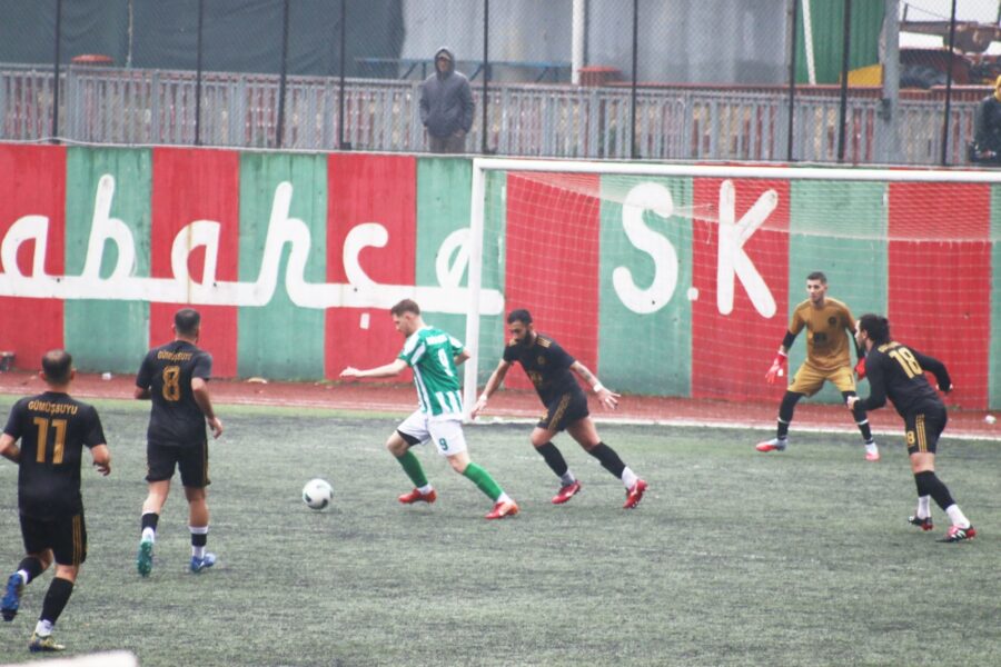 İstanbul 1. Amatör Lig 13.Grubuna dahil karşılaşmada Gümüşsuyuspor Paşabahçe Stadında