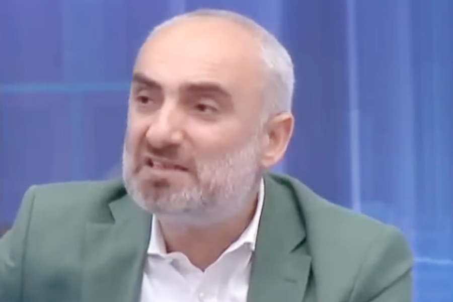 Gazeteci İsmail Saymaz, Beykoz Belediye Başkan Vekili Özlem Vural Gürzel’in