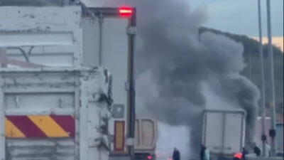 Kuzey Marmara Otoyolu Beykoz mevkiinde seyir halindeki kamyon alevlere teslim