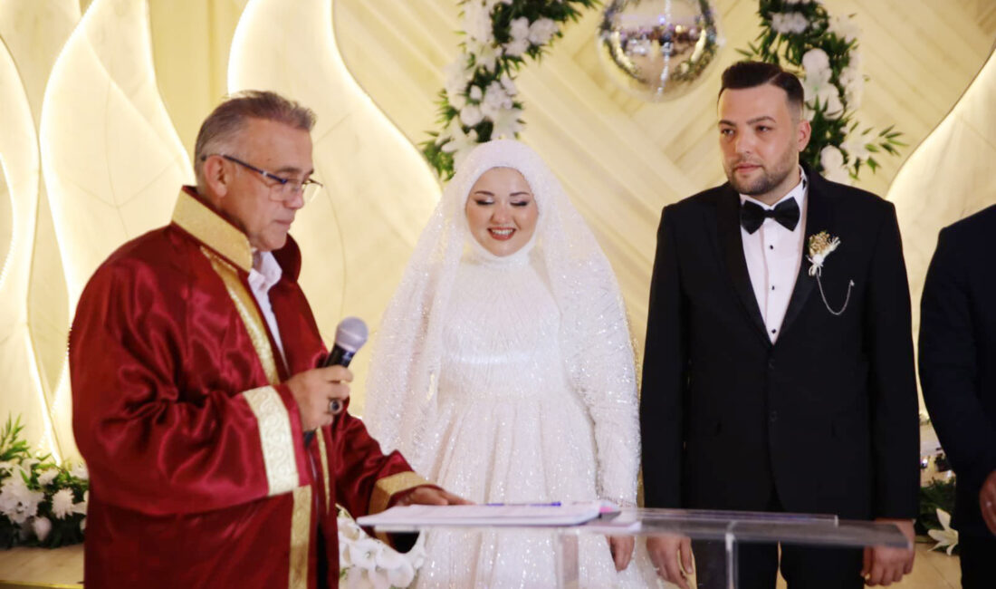 Milli Görüş'ün temsilcilerinden Yeniden Refah Partisi Beykoz İlçe Başkanı Mustafa