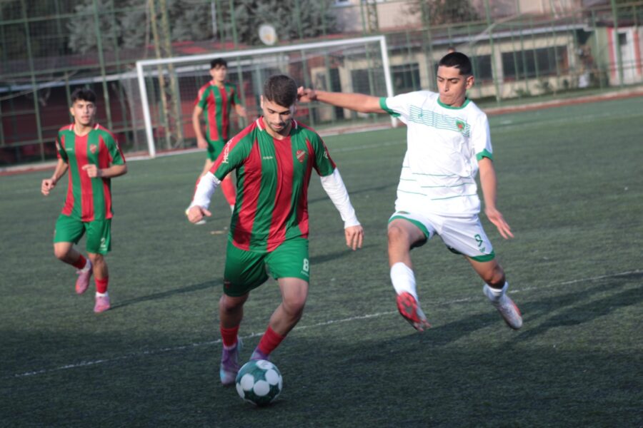 TFF U19 Gelişim Ligi 3. Grubuna dahil 11. Hafta karşılaşmalarından birinin adresi de Paşabahçe Stadı idi.