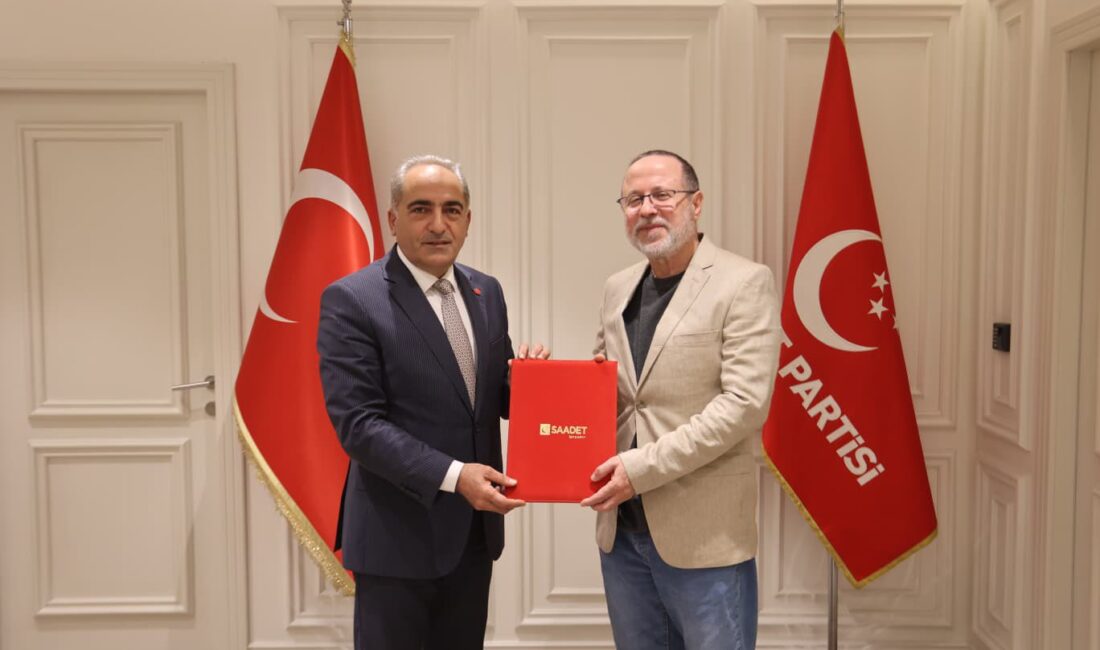 Saadet Partisi Beykoz İlçe Başkanı Yaşar Ahmet Akkuzu görevini devretti.