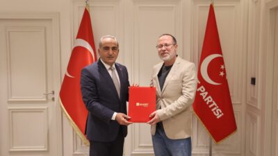 Saadet Partisi Beykoz İlçe Başkanı Yaşar Ahmet Akkuzu görevini devretti.