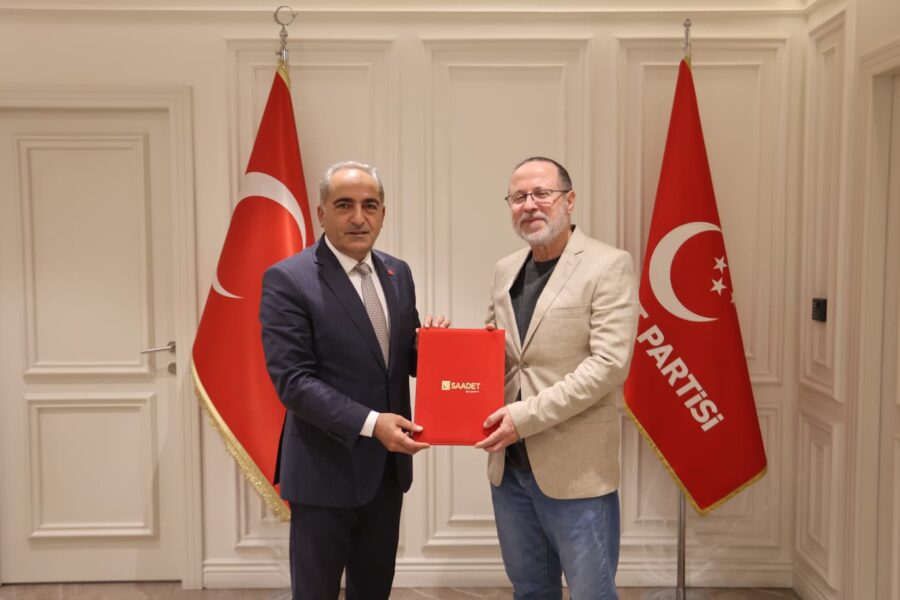 Saadet Partisi Beykoz İlçe Başkanı Yaşar Ahmet Akkuzu görevini devretti.