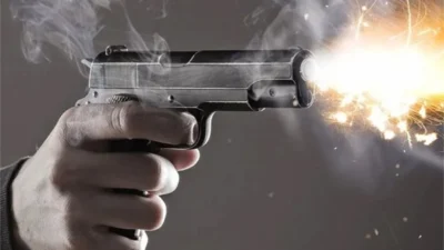 Beykoz Çavuşbaşı Çengeldere Mahallesinde ikamet eden 23 yaşındaki genç silahla