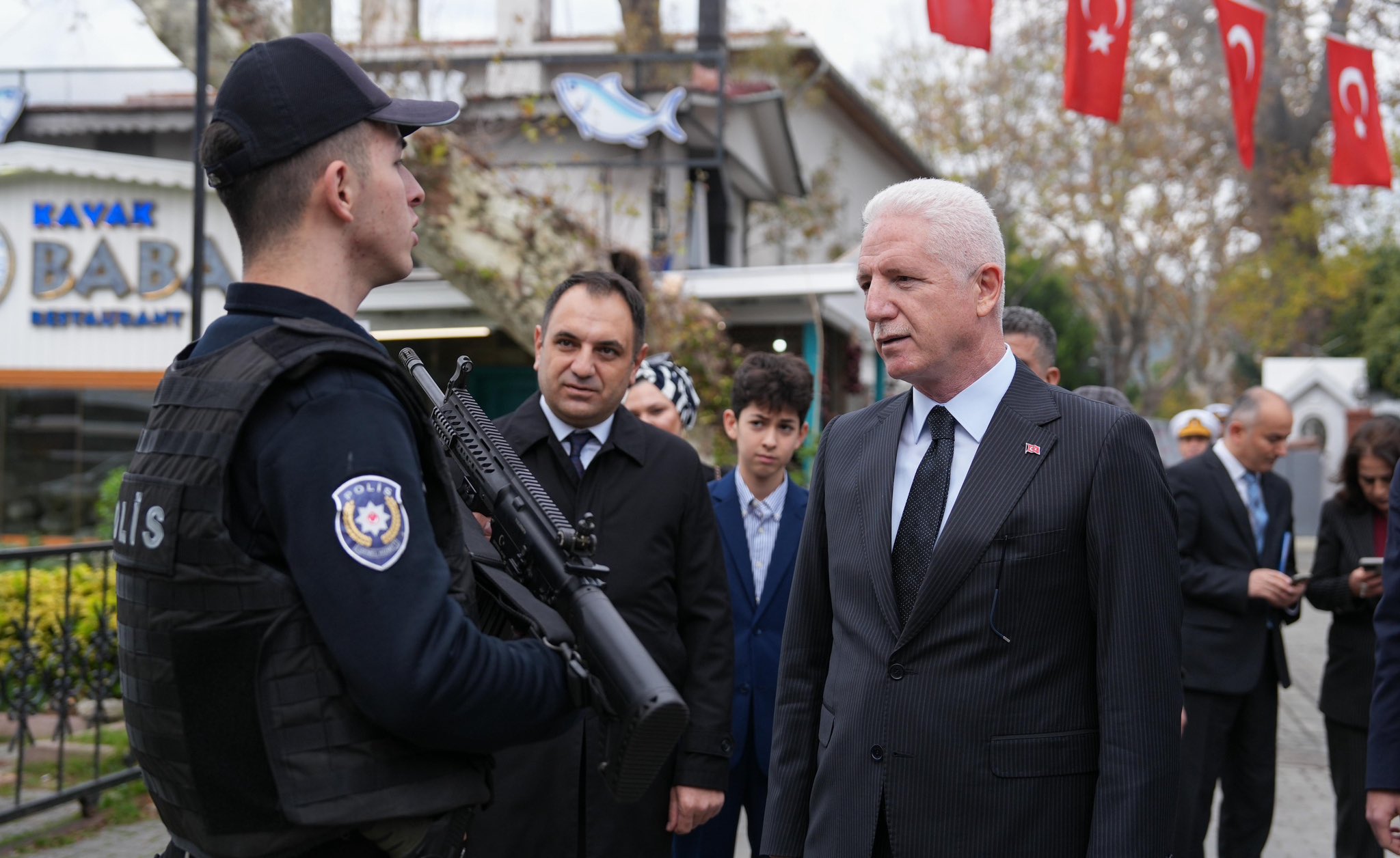 İstanbul Valisi Davut Gül, İstanbul Boğaz Komutanlığı’nda ve Anadolukavağı Polis