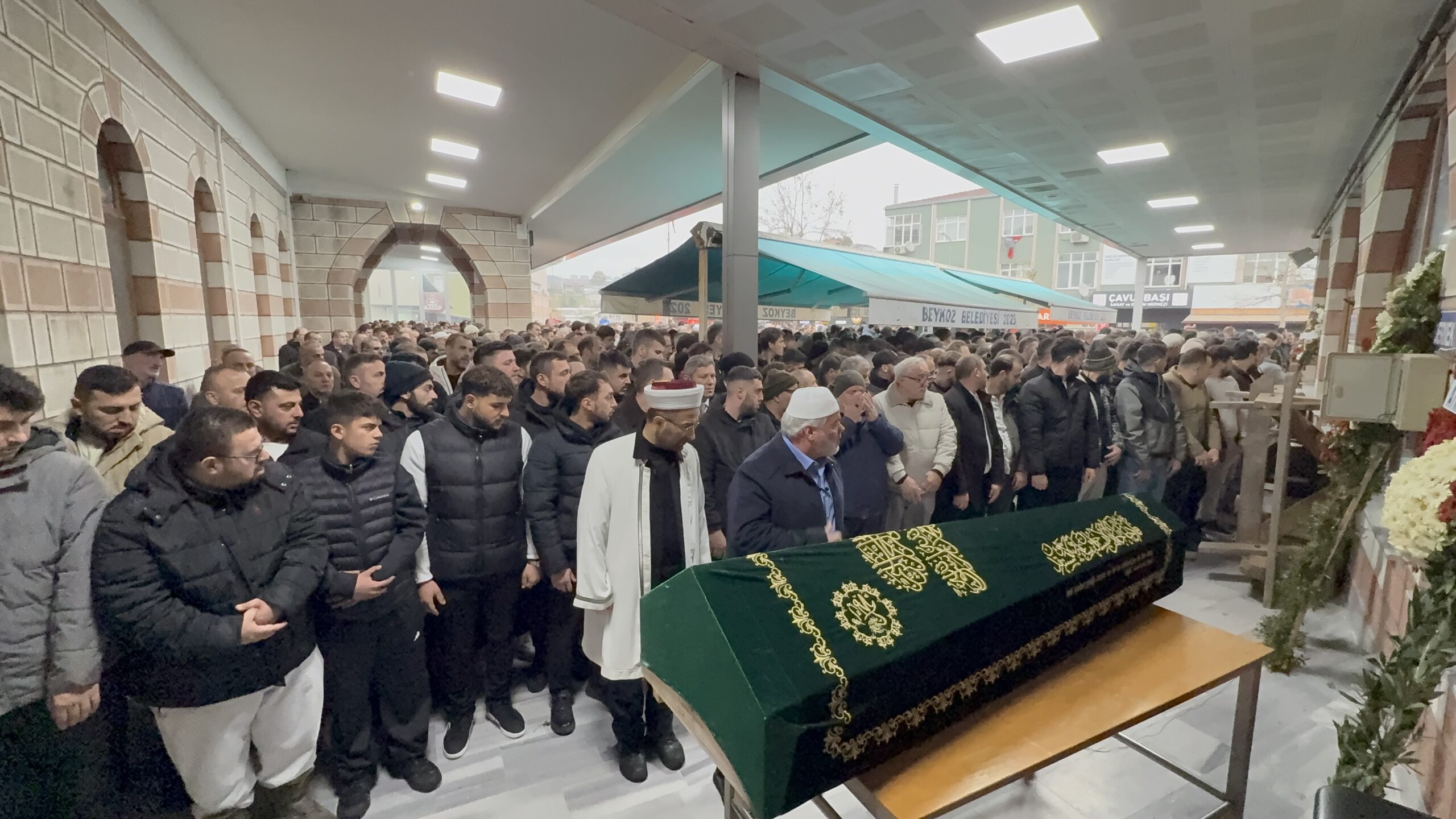 Beykoz’da vurularak öldürülen gencin cenazesinde izdiham yaşandı 1 IMG 0103 scaled