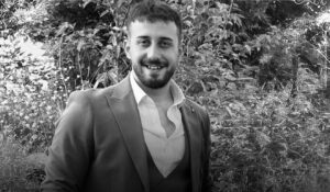 Dün akşam saatlerinde Beykoz Paşamandıra Mahallesinde kız arkadaşının babasına yardım