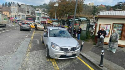 Beykoz’da otobüs duraklarına park eden araçlar İlçe Emniyet Müdürlüğü Trafik