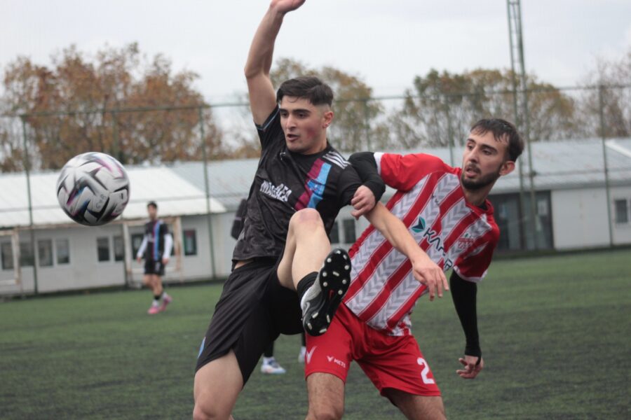 İstanbul 1. Amatör Lig 15. Grubunda şampiyonluk hesapları yapan Çavuşbaşıspor,