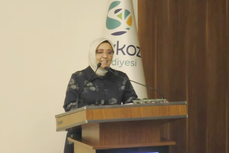 AK Partili Beykoz ve İBB Meclis Üyesi Gaye Zayıf, kendisine