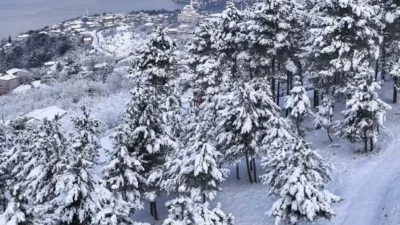 İstanbul Valiliği, bu gece yarısından sonra sıcaklıkların 14 dereceden 3