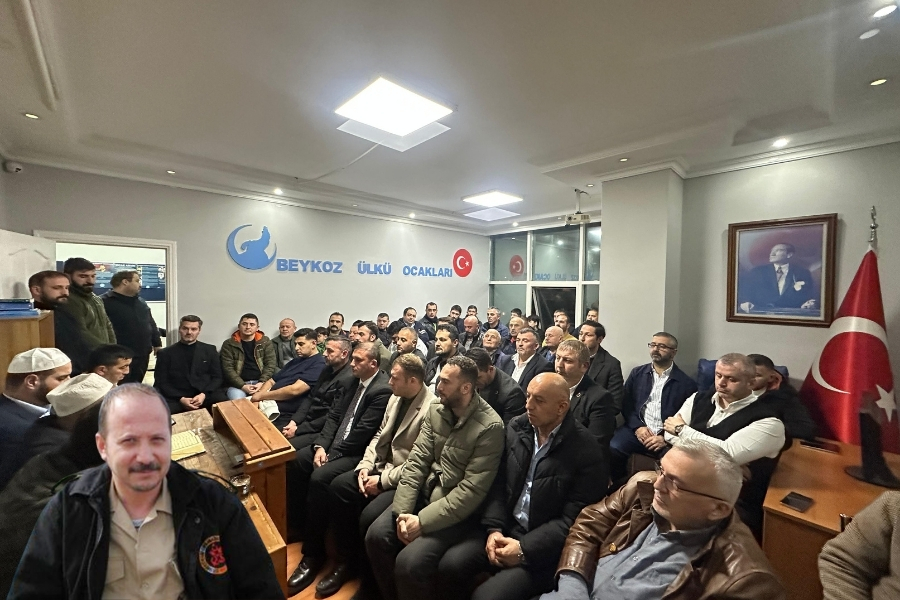 MHP Beykoz Teşkilatı Deniz Şehidi Mehmet Genç’i unutmadı 3 MHP Beykoz İlçe Başkanlığı 2012 yılında Şile’de yaşanan deniz kazasının kurtarma ekibinde bulunan Mehmet Genç için bir anma programı düzenledi.