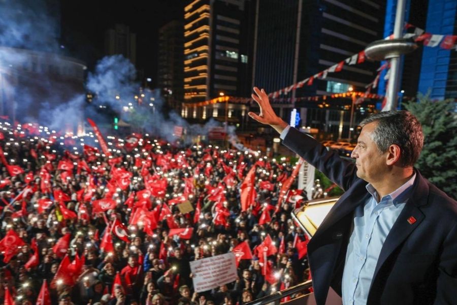 CHP’nin İstanbul’un her ilçesinde gerçekleştirdiği “Millet İradesine Sahip Çıkıyor” mitingi