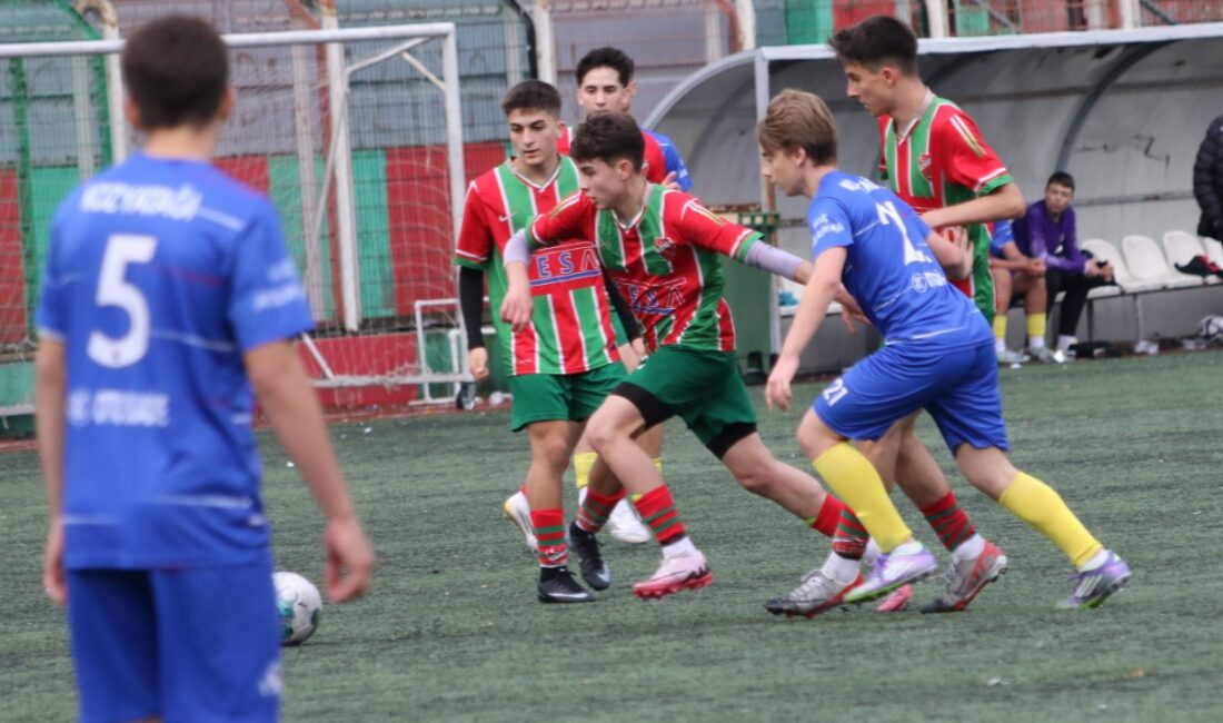 İstanbul Amatör Ligleri U16 Yaş Kategorisi 37.Grubunda şampiyonluk hesapları yapan