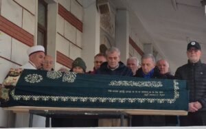 Önceki gün vefat eden Beykoz’un emektar öğretmenlerinden Zülal Şişmanoğlu ebediyete