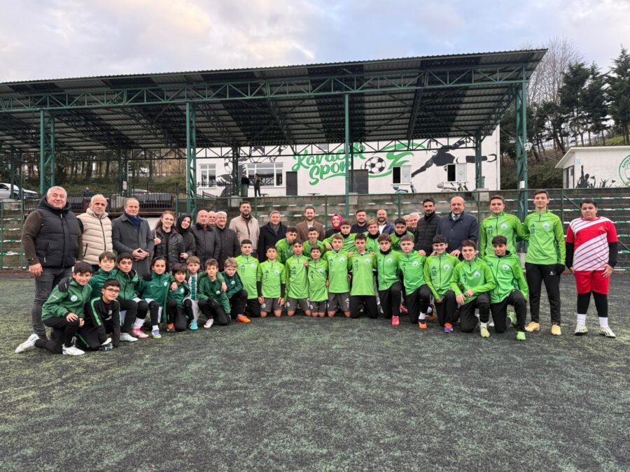 ak parti beykoz ilce baskanindan kavacikspora ziyaret 2 e1768487007952