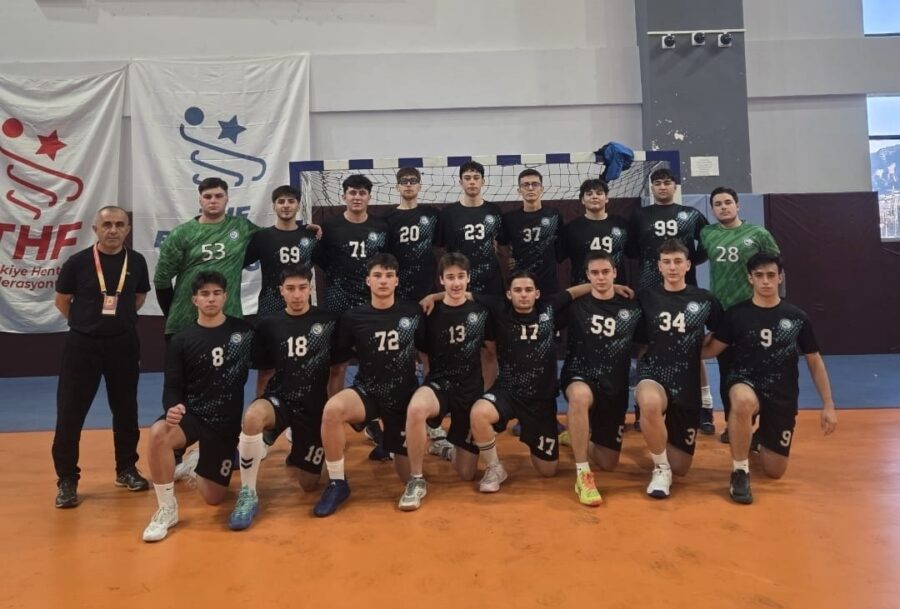 THF Türkiye Yıldız Erkekler Hentbol Şampiyonası Manisa'nın Salihli ilçesinde devam