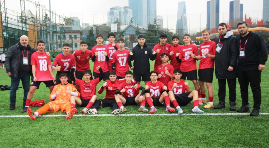 U16 Yaş Türkiye Şampiyonası İstanbul Eleme etap maçlarından biri Beşiktaş