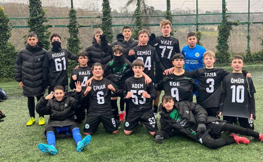 İstanbul Amatör Ligleri U15 Yaş Kategorisi 41. Grubunun Lideri Gümüşsuyuspor