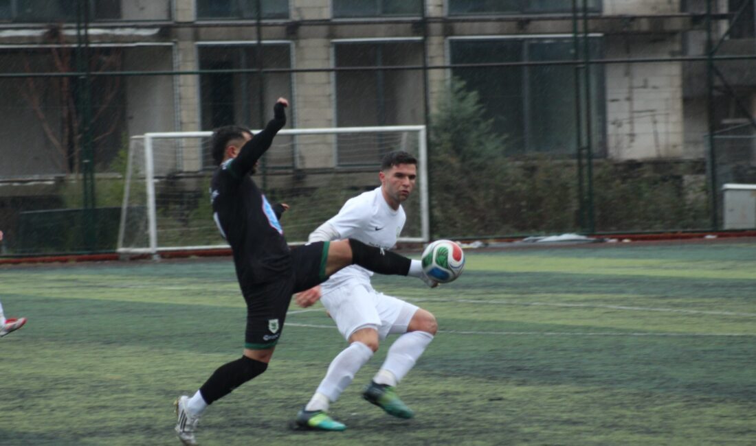 İstanbul Süper Amatör Lig 4.Grubunda zirve takipçisi olan Kavacıkspor, 15