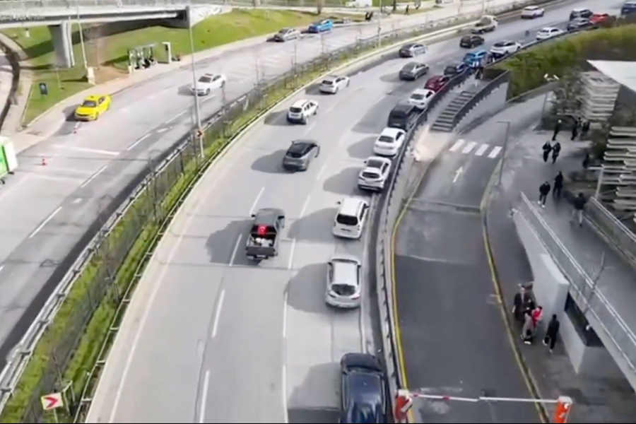 Beykoz Emniyet Müdürlüğü ekiplerince yapılan trafik denetlemeleri kapsamında vatandaşların şikayetçi