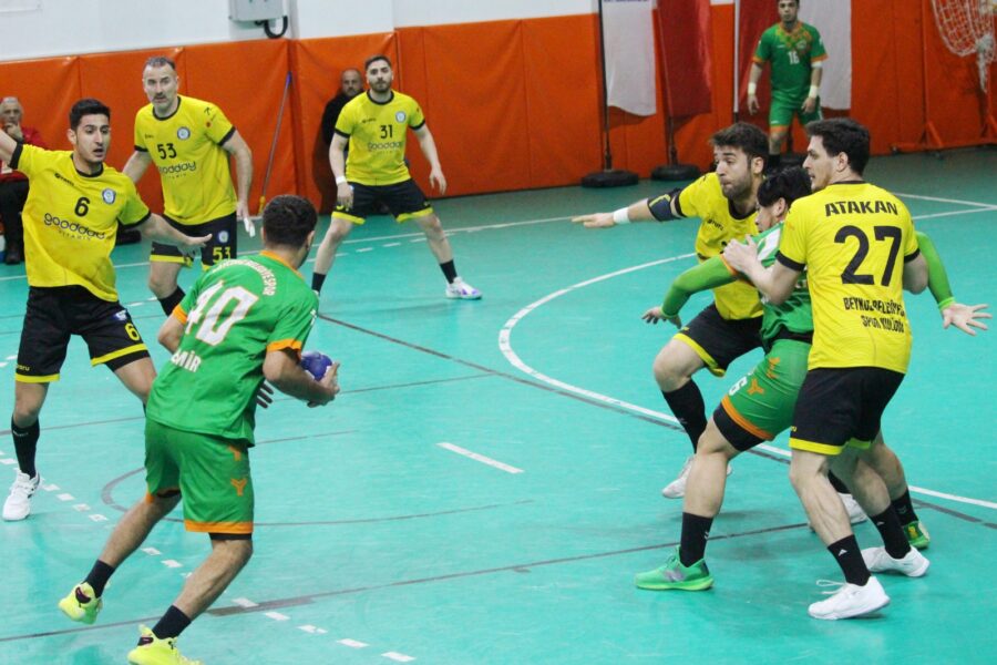 THF Erkekler Hentbol Süper Ligi'ne dahil müsabakalardan birinin adresi de Köyceğiz idi. Alt sıraları yakından ilgilendiren karşılaşmada Muğla temsilcisi Beykoz Belediyesini konuk etti.