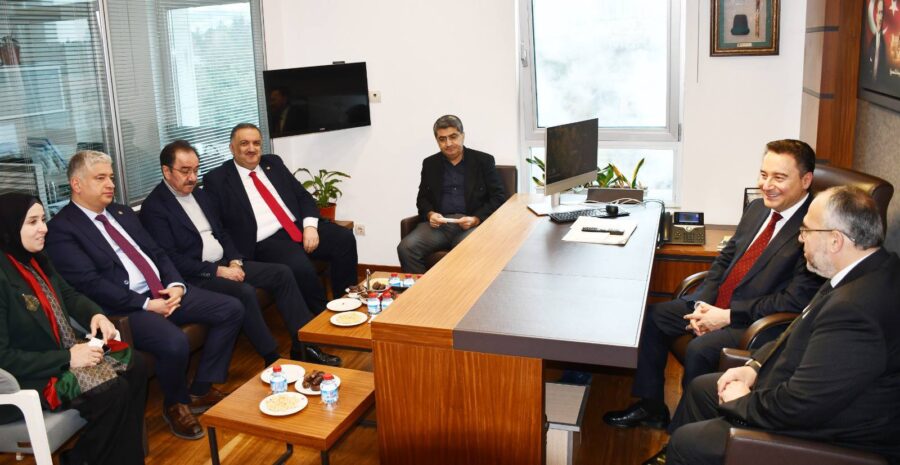 Hasan Karal Beykoz’da Deva Partisi’ni anlattı 14 hasan karal beykozda deva partisini anlatti 5 e1771077848437