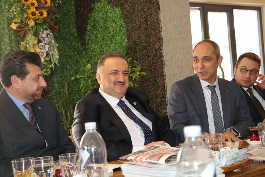 Hasan Karal Beykoz’da Deva Partisi’ni anlattı 12 hasan karal beykozda deva partisini anlatti 7 e1771077796482