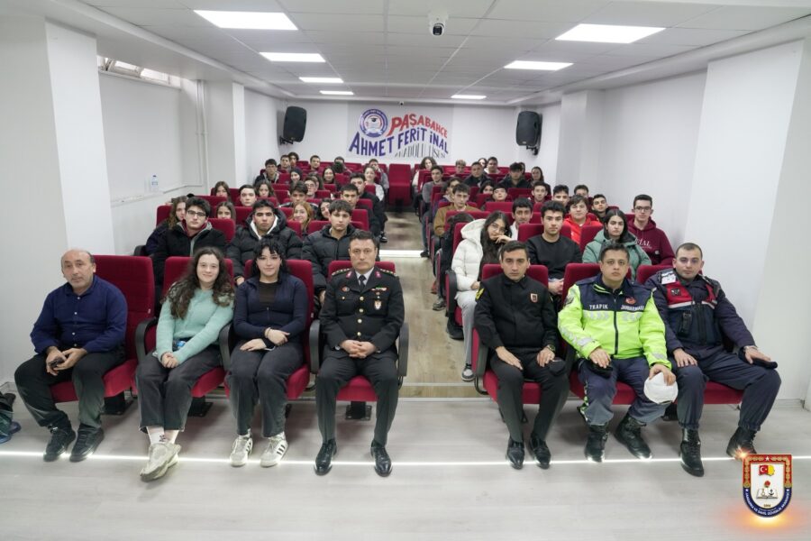 İçişleri Bakanlığı Beykoz’da Jandarma Teşkilatına personel kazandırmak amacıyla bilgilendirme yaptı.