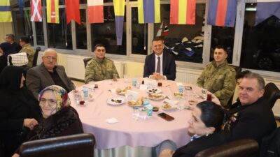 İstanbul Boğaz Komutanlığı Beykoz Anadolukavağı Mahallesindeki Karargahında bir iftar yemeği