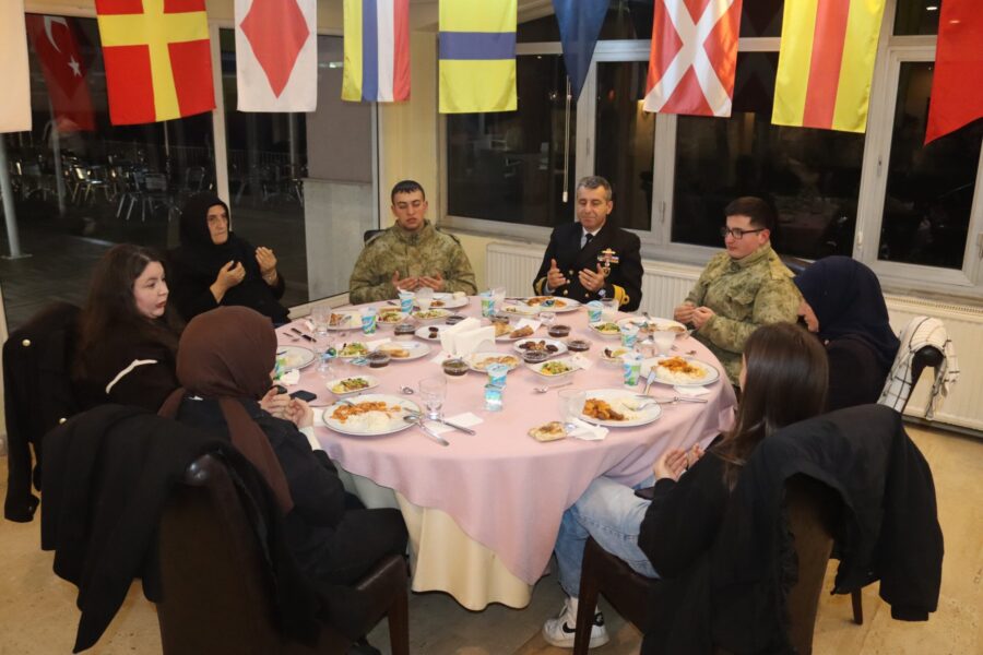 Beykoz Anadolukavağı Karargâhında iftar yemeği 1 karargah iftar 4 scaled e1772232336457