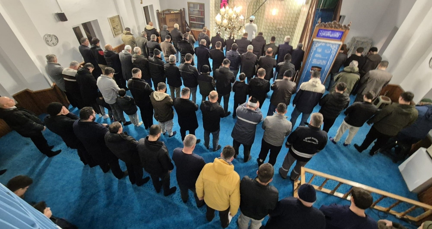 Uzun süredir imamı olmadığı için namazları vatandaşların kıldırdığı Kılıçlı Mahallesi