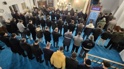 Uzun süredir imamı olmadığı için namazları vatandaşların kıldırdığı Kılıçlı Mahallesi