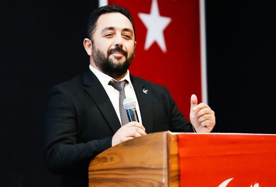 Yeniden Refah Partisi Beykoz İlçe Başkanı olarak atanan Ömer Zahit