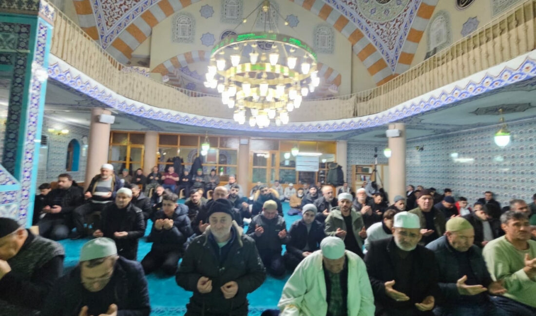 Beraat Kandili gecesi Beykoz Gümüşsuyu Mahallesi Bağlık Camii’nde Peygamberimiz Hazreti