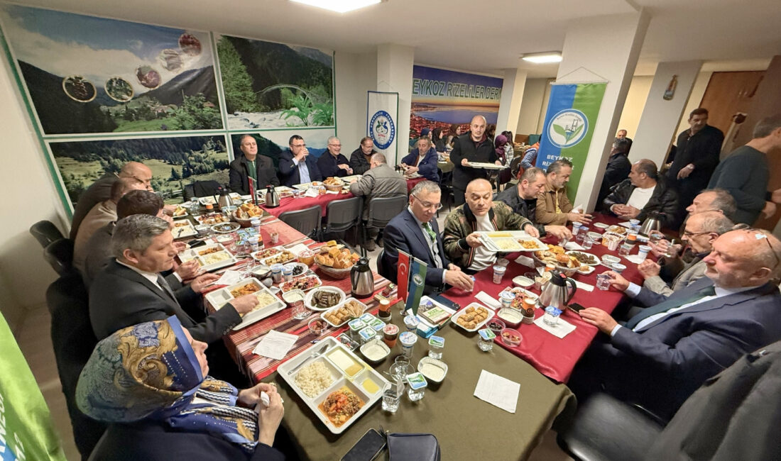 Beykoz Rizeliler Derneği tarafından Ramazan ayının 17. gecesinde iftar sofrasını