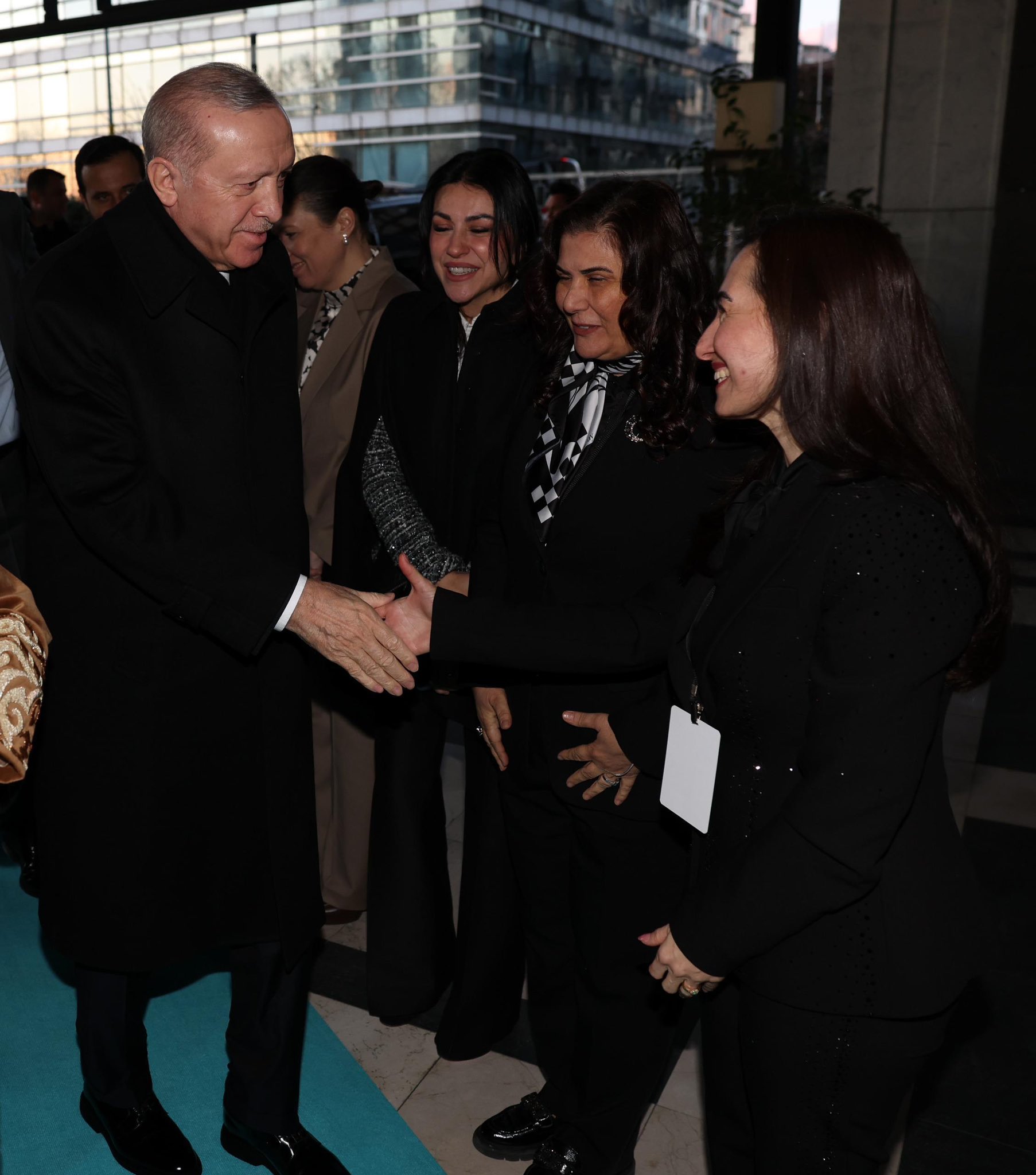 Beykoz Belediye Başkan Vekili Özlem Vural Gürzel, 8 Mart Kadınlar Günü nedeniyle düzenlenen iftar programında Cumhurbaşkanı Recep Tayyip Erdoğan ile bir araya geldi.