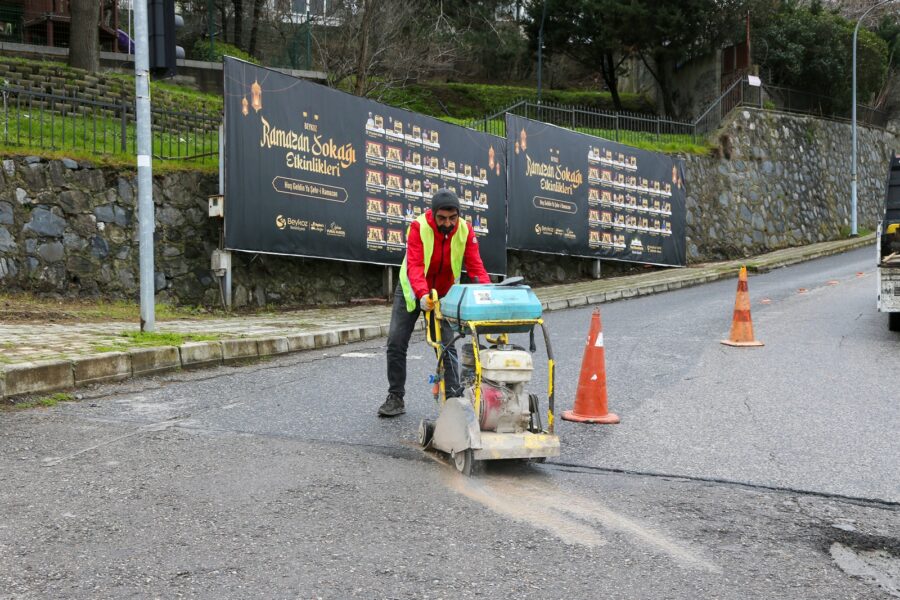 Beykoz Belediyesi yolları yama yöntemi ile onarıyor 2 beykoz belediyesi yollari yama yonetimi ile onariyor 1 e1772564146203